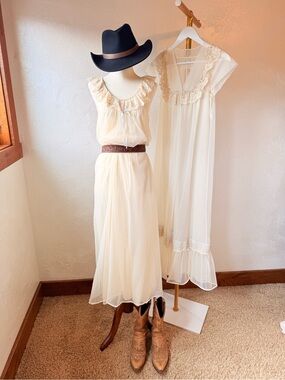 Vintage Shadowline Peignoir Set | Sheer Ivory Nightgown & Robe Lace Romantic